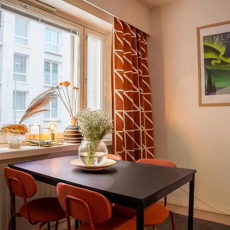 Urban Arctic Elegance: 2-room Stylish Getaway
