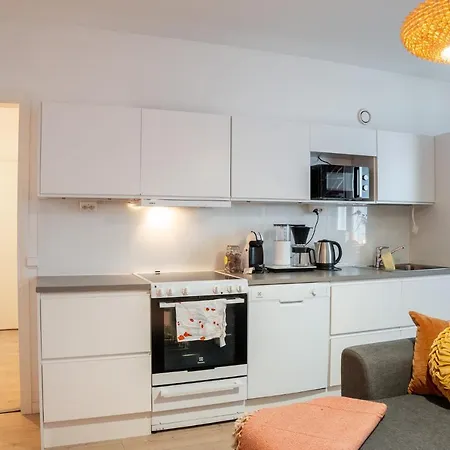 アパート Urban Arctic Elegance: 2-room Stylish Getaway *